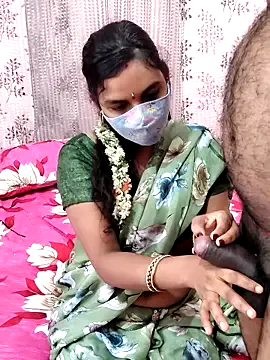 MileySummer – webcam model profile photo Image 12