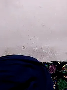 MileySummer – webcam model profile photo Image 5