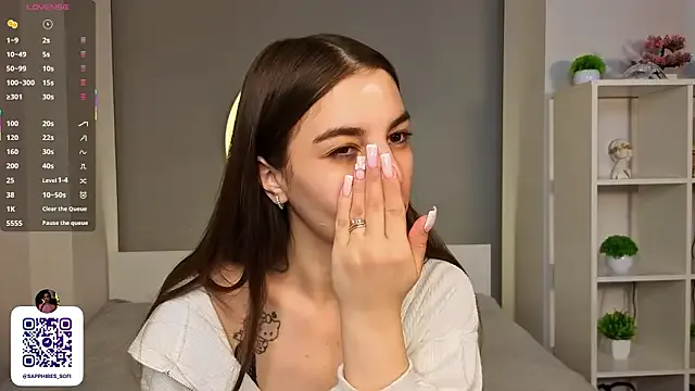 Selen-S – webcam model profile photo Image 17