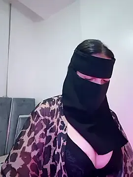 wrenlie – webcam model profile photo Image 10