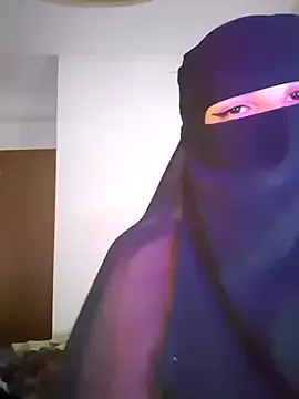 wrenlie – webcam model profile photo Image 13