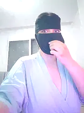 wrenlie – webcam model profile photo Image 4