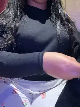 bunnyblondy – webcam model profile photo Image 9