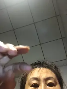 Runarunapi – webcam model profile photo Image 2