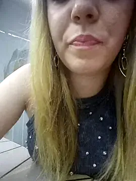 hinachuuu__D – webcam model profile photo Image 8