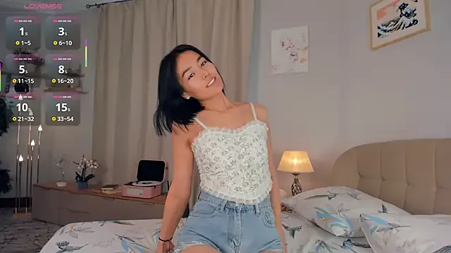 AdritVance – webcam model profile photo Image 16