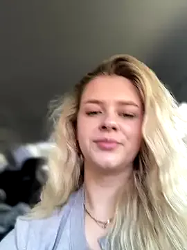 krysstal003 – webcam model profile photo Image 19