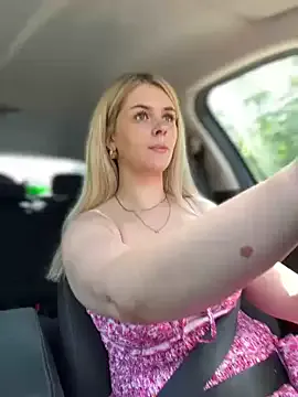 krysstal003 – webcam model profile photo Image 3