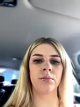 krysstal003 – webcam model profile photo Image 7