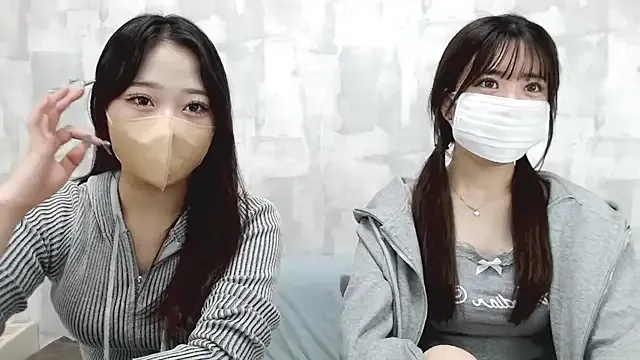 Keep_us_wild – webcam model profile photo Image 2