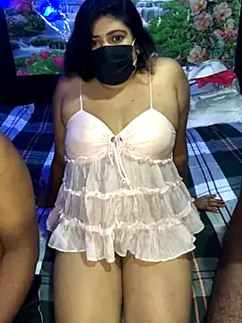 emyii – webcam model profile photo Image 15