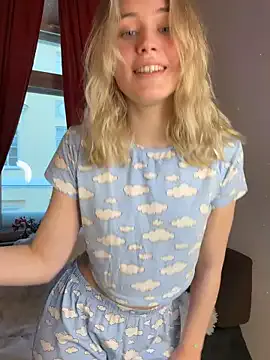 ms_dira – webcam model profile photo Image 4