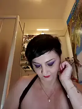 Penelopehot_83 – webcam model profile photo Image 9