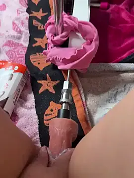 PumaShyXD – webcam model profile photo Image 7