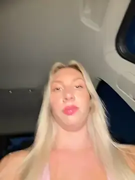 babyaylin – webcam model profile photo Image 11