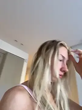 babyaylin – webcam model profile photo Image 17