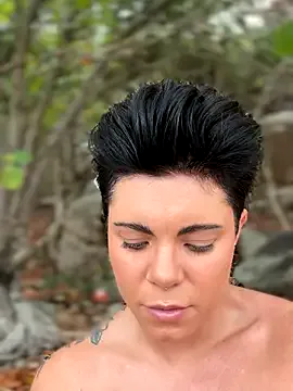 amairi_ – webcam model profile photo Image 14