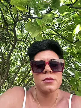 amairi_ – webcam model profile photo Image 4