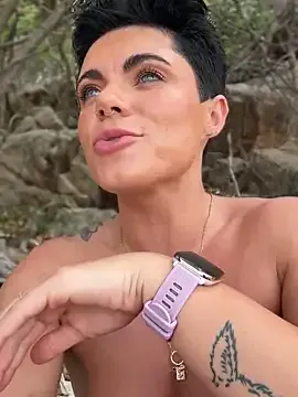 amairi_ – webcam model profile photo Image 7