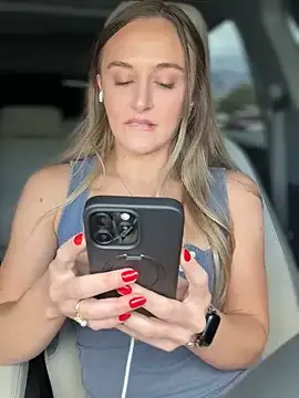 WifyHubby_38 – webcam model profile photo Image 3