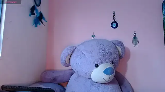 arieel__722 – webcam model profile photo Image 13