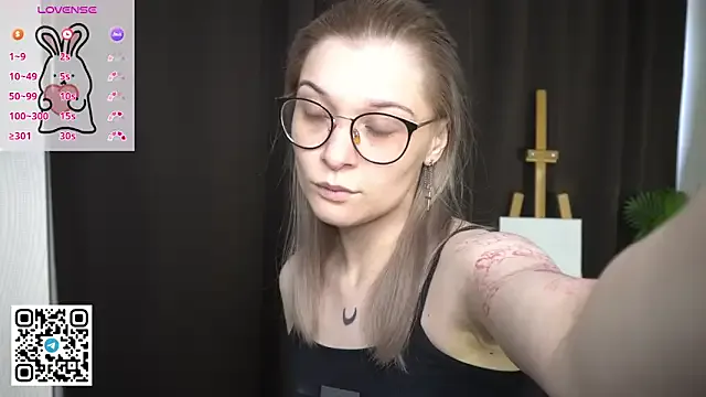 VendiMur – webcam model profile photo Image 6