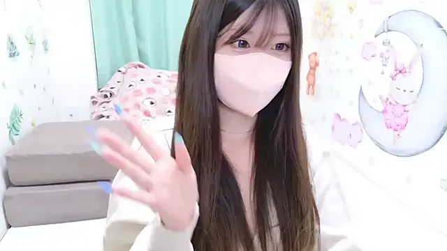 emyii – webcam model profile photo Image 4