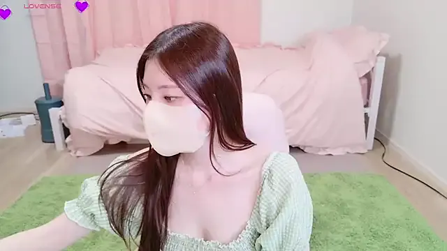 Runarunapi – webcam model profile photo Image 8