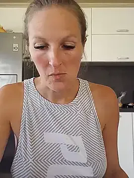 PumaShyXD – webcam model profile photo Image 13