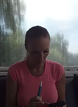 PumaShyXD – webcam model profile photo Image 6