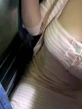 Mona-im-Einhornyland – webcam model profile photo Image 9