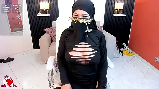 Your_Paris – webcam model profile photo Image 18