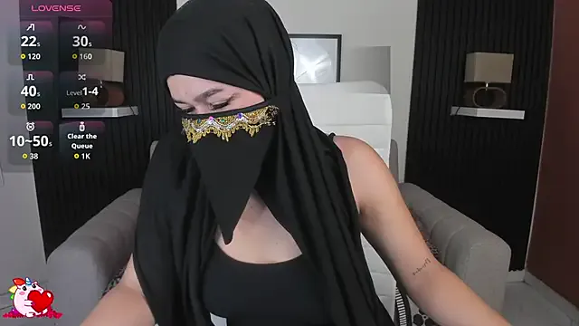 Your_Paris – webcam model profile photo Image 6