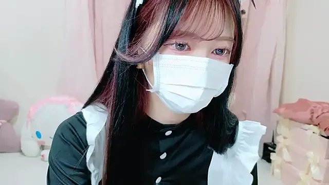 Yaya--728 – webcam model profile photo Image 13