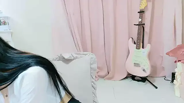 Yaya--728 – webcam model profile photo Image 15