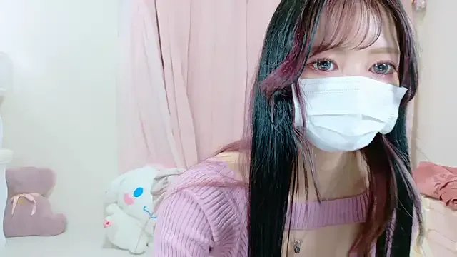 Yaya--728 – webcam model profile photo Image 18