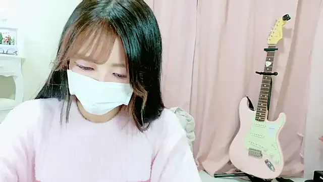 Yaya--728 – webcam model profile photo Image 9