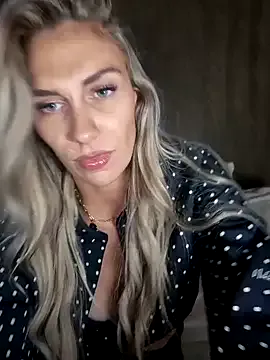 _meganmeow_ – webcam model profile photo Image 9