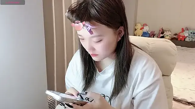 PumaShyXD – webcam model profile photo Image 14