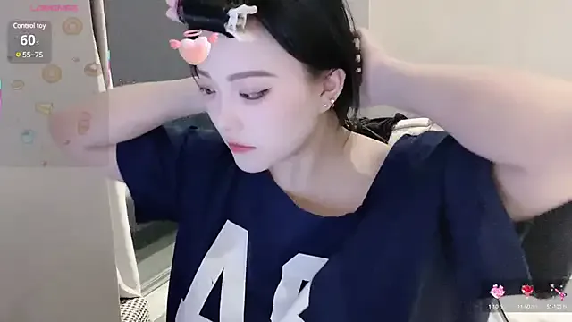 PumaShyXD – webcam model profile photo Image 6