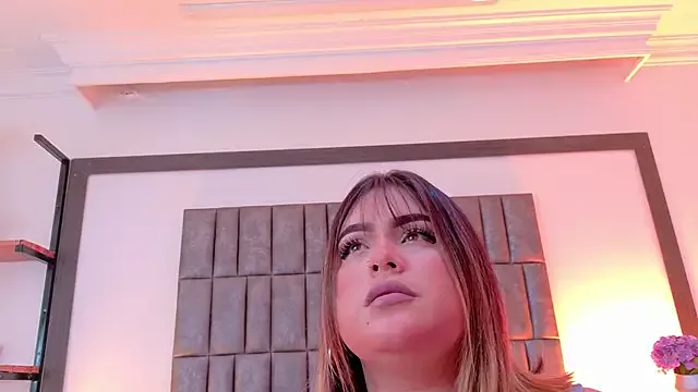 Emma96_hot – webcam model profile photo Image 10