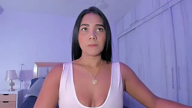 Marieltessa_69 – webcam model profile photo Image 4