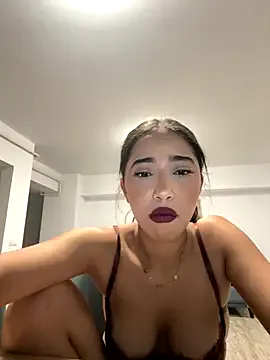 Yui-Ch – webcam model profile photo Image 18