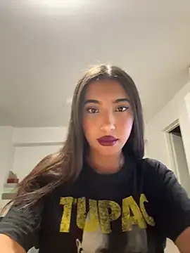 Yui-Ch – webcam model profile photo Image 19