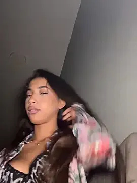 Yui-Ch – webcam model profile photo Image 6