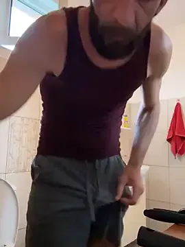 bigman32124 – webcam model profile photo Image 8