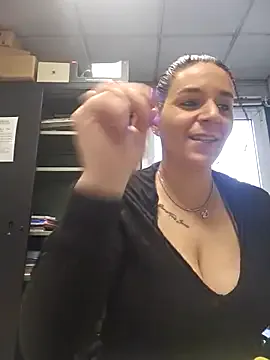 bunnyblondy – webcam model profile photo Image 2