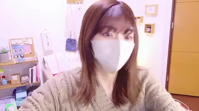 Yui-Ch – webcam model profile photo Image 18