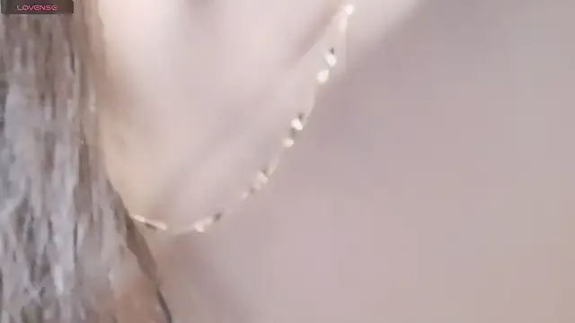 Your_Paris – webcam model profile photo Image 15