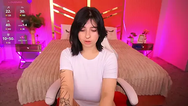 Runarunapi – webcam model profile photo Image 11